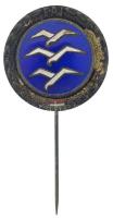 ~1950-1960. FAI (Nemzetközi Repülő Szövetség) magyar zászlós, zománcozott jelvény, hátoldalon karcolt 419 sorszámmal (23mm) T:1-
