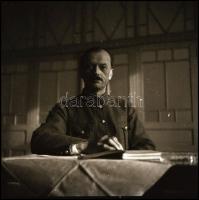 II. világháborús katonai negatívok vegyes méretben, 13 db