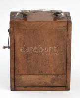 Régi hajólámpa. Fa, XX.sz. eleje, Fém fogóval, elemmel, működik. 12 cm