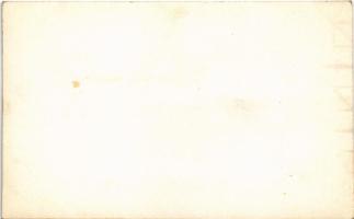 Fiúk vadászat után a lelőtt szarvassal télen / boys with the shot stag after the hunt in winter. pho...