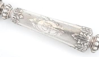 Ezüst (Ag) nyelű brüsszeli gesztenye vágó, jelzett, h: 17 cm (Gyűjtői ritkaság!!!)