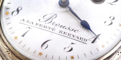 Ezüst (Ag) tokos Brousse A la Ferté Bernard, láncos / spindlis zsebóra, tok jelzett: párizsi jel. Sz...