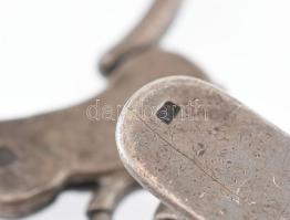 Ezüst (Ag) házmester kulcstartó. Érme díszítéssel. H: 10,5 cm, jelzett, nettó: 50g