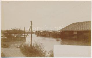 1899 (Vorläufer) Pozsony, Pressburg, Bratislava; árvíz a rakpartnál, Délnémet duna gőzhajózási társaság / Hochwasser / flood at the quay. photo