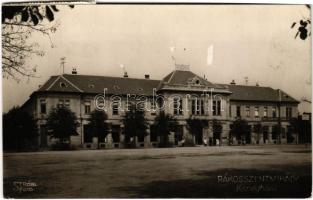 1929 Budapest XVI. Rákosszentmihály, Községháza, gyógyszertár, Pestkörnyéki bank rt., Hangya üzlete. Stróbl J. Nándor fényképész saját kiadása eredeti felvételei után