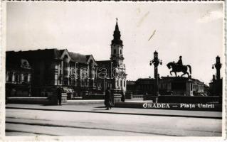 1937 Nagyvárad, Oradea; Piata Unirii / Egyesülési tér, Hitelbank, villamos, Gazdák / square, bank, tram (EK)