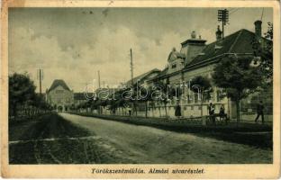 1935 Törökszentmiklós, Almási utca részlet, Népbank. Szabó Lajosné kiadása (EK)