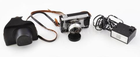 Zorki (Zorkij) 10 távmérős fényképezőgép, Industar-63 45mm f/2.8 objektívvel, sapkával, eredeti bőr tokjában + Elgawa SL3 vaku / Vintage USSR rangefinder camera, in original leather case + Elgawa SL3 flash