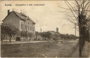 1916 Enying, Községháza a katolikus templommal. Székely Sándor felvétele után (fa)