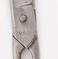 2 db régi fém szabóolló, az egyik jelzett, h: 20 - 22 cm