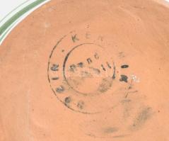 Apró zöld mintás csupor, kézzel festett, jelzett kerámia, kis kopásnyomokkal, m: 13 cm