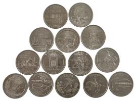 Amerikai Egyesült Államok 1999-2015. 25c Cu-Ni (14xklf) különböző forgalmi emlékkiadások (szövetségi államok, nemzeti parkok) T:1-,2 kis karc pár db-on USA 1999-2015. 25 Cents Cu-Ni (14xdiff) different circulating commemorative coins (federal states, national parks) C:AU,XF small scratch on a few