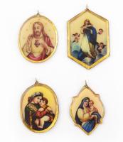 4 db antik vallási medál, egyik oldalán szöveggel, másik oldalán ábrázolásokkal (Mária, Jézus), 5 és 6 cm közti hosszban