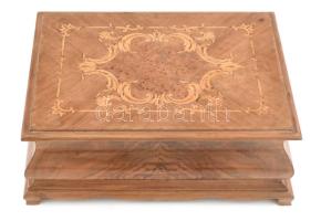 Intarziás fa ládika bársony béléssel. Jó állapotban 27x22 cm