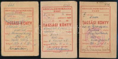 1946-1948 1 db meghívó és 3 db tagsági könyv a Szociáldemokrata Párttól, 65 db tagdíjbélyeggel