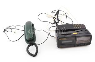 Soundesign retró 4 az 1-ben ébresztőóra, rádió, kazettalejátszó és telefonkészülék. Hálózati kábellel, 24x15x10 cm + Windsor kaputelefon, használt állapotban.