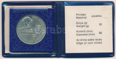 1983. 100Ft alpakka "Széchenyi István" tokban, tanúsítvánnyal T:BU kis patina, az érmét ta...