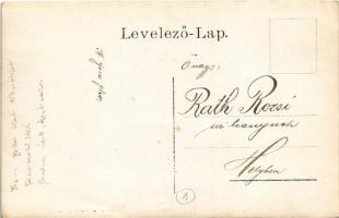 Ismeretlen település, vasútállomás és a mögötte lévő park, kerti törpék, vasutas, teniszütős család....