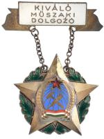 ~1950. Kiváló Műszaki Dolgozó babérkoszorús, Rákosi-címeres, zománcozott bronz kitüntetés sérült tokban T:2 kis zománchiba