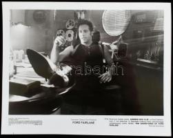 cca 1990 Ford Fairlane kalandjai c. film 3 db werkfotója, 20x25 cm