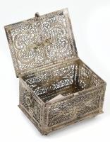 Áttört filigrán ezüst (Ag) dobozka, 4x6x3,5 cm 41 g