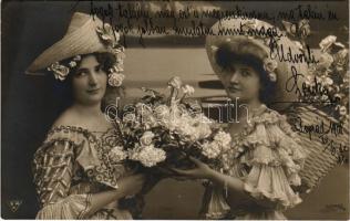 1908 Ladies (kis szakadás / small tear)