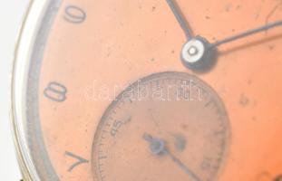 Arany (Au/14k) tokos Omega 1939 körül, mechanikus, férfi karóra, barna bőrszíjjal, működik. d:36mm (...