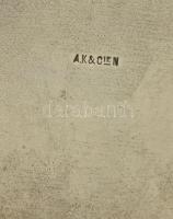 Albert Köhler u. Cie osztrák cukordoboz, fém, jelzett, kopásokkal, nemesi monogrammal, m: 16,5 cm