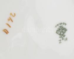 MZ Altrohlau virágmintás porcelán leveses edény. Matricás, jelzett, kopásokkal, 23x18,5x19 cm