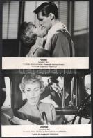 cca 1960 Alfred Hitchcock ,,Psycho" című amerikai filmjének jelenetei és szereplői, 13 db vinta...