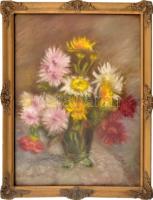 Olvashatatlan jelzéssel: Virágcsendélet. Akvarell, karton. Dekoratív, kissé sérült, üvegezett blondel keretben, 31x23 cm