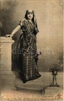 LEgyptienne / Egyptian folklore, lady in traditional costume (EK)