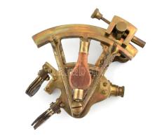 Szextáns, réz. d: 15 cm, Jelzett: Ross London