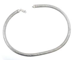Ezüst (Ag) masszív, mintás kígyó nyaklánc, jelzett, h: 43 cm, nettó: 32,5 g