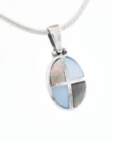 Ezüst(Ag) kígyó nyaklánc, gyöngyházas medállal, jelzett, h: 45-50 cm, 2×1 cm, bruttó: 8,2 g