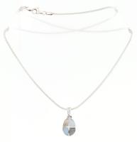 Ezüst(Ag) kígyó nyaklánc, gyöngyházas medállal, jelzett, h: 45-50 cm, 2×1 cm, bruttó: 8,2 g