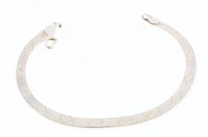 Ezüst(Ag) lapos, mintás kígyó karkötő, jelzett, h: 18 cm, nettó: 4,6 g