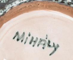 Mihály Béla: Kerámia tányér, lepattanással, d: 15 cm