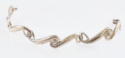 Ezüst(Ag) hullámos karkötő, jelzett, 6×5,5 cm, nettó: 29,6 g