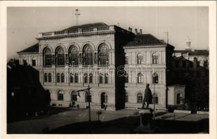 Sopron, Kaszinó, a takarékpénztár épülete + 1941 Műegyetemi Álarcosbál bélyegzés