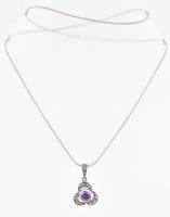 Ezüst(Ag) kígyó nyaklánc lila köves medállal, jelzett, h: 44 cm, bruttó: 8 g