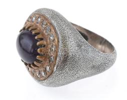 Ezüst(Ag) gyűrű ametiszttel, jelzett, méret: 55, bruttó: 15,6 g