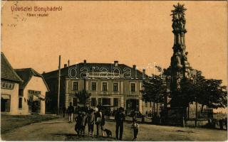 1911 Bonyhád, Főtér, Szálloda az Arany Oroszlánhoz (Erdős Zsigmond), étterem, sörcsarnok és kávéház, Kun Mór üzlete, Szentháromság szobor. W.L. (?) 2687. Hoffer József kiadása (EK)