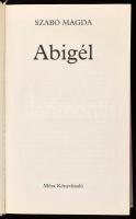 Szabó Magda 2 könyve: Alvók futása. Bp., 1967, Corvina. Első kiadás. Kass János rajzaival. Kiadói eg...