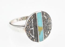 Ezüst(Ag) gyűrű türkizzel, jelzett, méret: 53, bruttó. 3,5 g