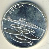Portugália 1999. 500Esc Ag "Makao visszacsatolása Kínához" T:BU kis ph