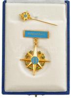 ~1980. "A Békéért" zománcozott fém kitüntetés eredeti, tokban miniatűrrel T:1-