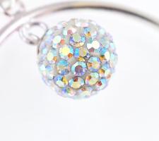 Ezüst(Ag) shamballa gyönggyel díszített fülbevalópár, jelzett, d: 2,5 cm, bruttó: 5,3 g