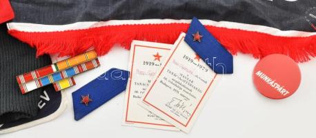 Munkásőr csoportvezető főtiszt komplett hagyatéka: Egyenruhák, gyakorló és díszzubbonyok, gyakorló s...