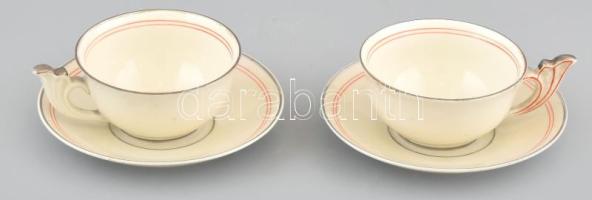 2 db Bavaria porcelán teáscsésze és alj. Kézzel festett, jelzett, kopásnyomokkal, d: 9,5 cm és 14 cm